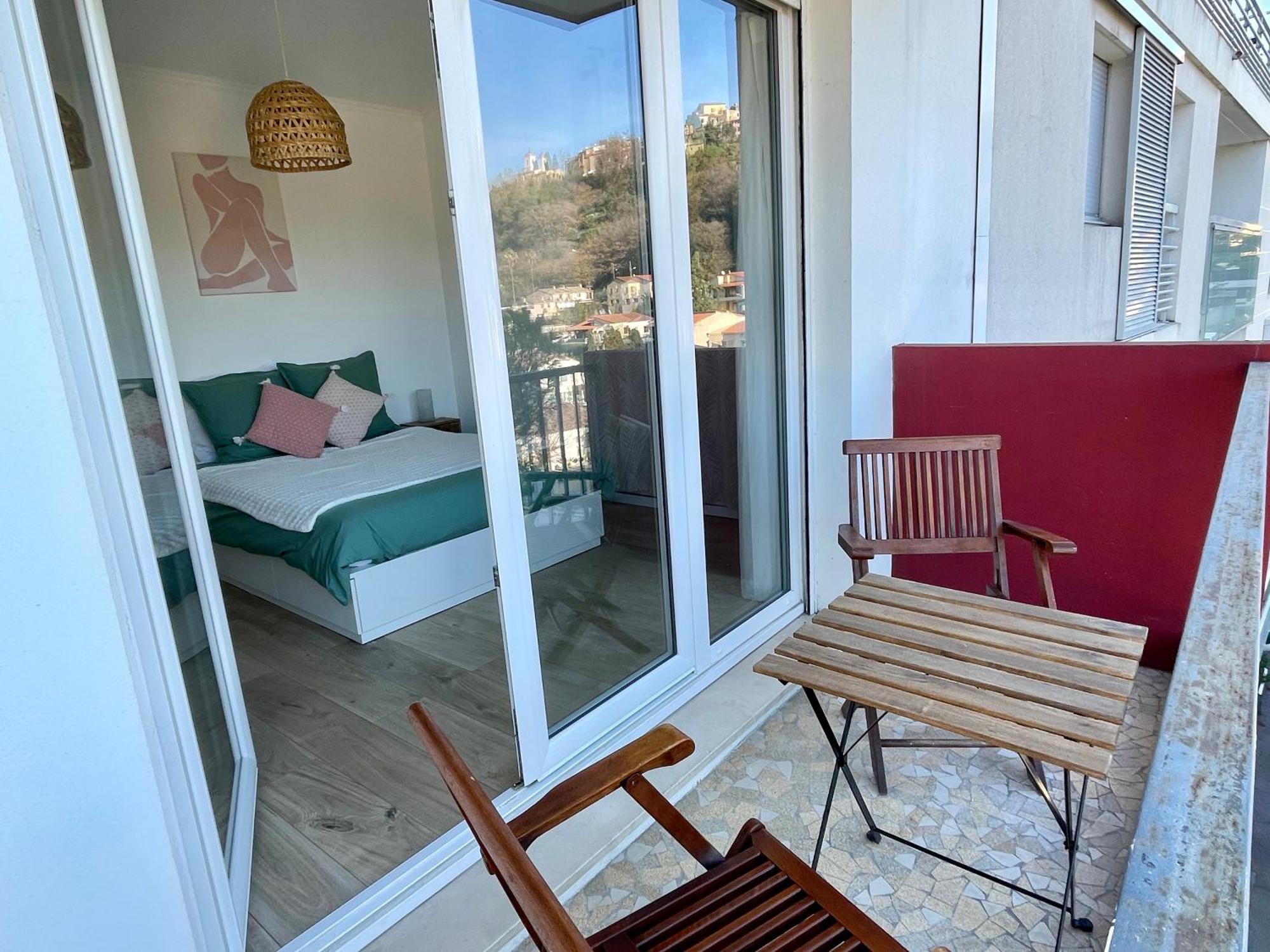 Bright Appartment With View Cagnes-sur-Mer Buitenkant foto